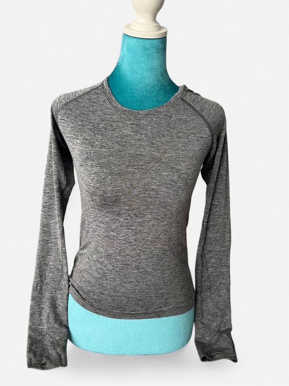 lululemon athletica Swiftly Women's Heather Grey Long Sleeve Crew Top
